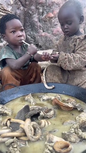 The daily life and diet of the Hazarbi tribe #africa