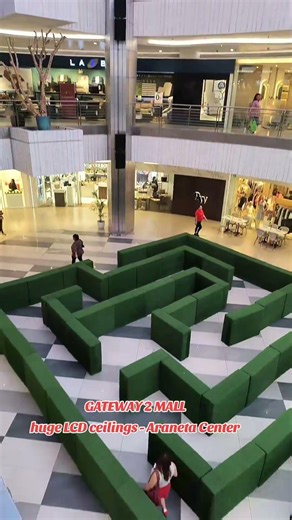 wow ! GATEWAY 2 MALL huge LCD ceilings - Araneta #gateway2mall #aranetacenter #lcdceilingdesign