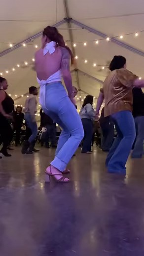 Tush push line dance #goviral #fyp #linedancer #comedancewithme #fypシ #linedancing #country #govols #tennessee #knox #cottoneyejoe | Country Dancing