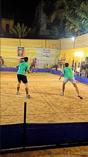 #outdoorbadminton #badmintonhighlights #badmintonlovers #badmintonindonesia #trickshots #shorts #bwf