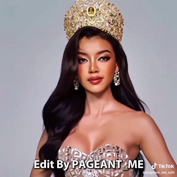 #myintmyatmoe #misscosmomyanmar2025 #thaesunyein #missgrandmyanmar2024 #edit #sisters #crownsisters #pageant_me