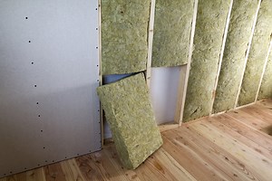 Laine de verre : fixer et isoler un mur- Blog Vis-Express