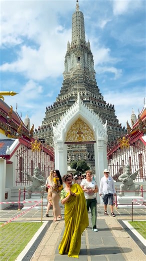 Mitali Jakatdar | Marathi Saree Storyteller| Mumbai on Instagram: "Fulfil my dream of wearing a saree abroad by wearing it in what Arun Buddhist temple a world, UNESCO Heritage site in Bangkok, Thailand! . . . Saree purchased from @labelposhaaq09 . [ saree story, saree stories, what Arun, World, UNESCO HERITAGE site, Saree stories in Thailand, Bangkok, Heritage site abroad, Saree stories, wearing a sari abroad, saree love, saree love in Thailand Bangkok, Thai Buddhist temple, Thai Bangkok Herita
