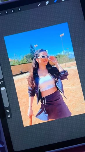 Digidraw✨ on Instagram: "Blink and it’s illustrated ✨ Turn your photo into a 2D illustration — order via DM!😍 #2ddrawing #2dillustration #frames #illustration"