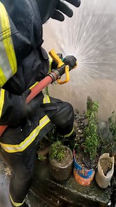 Water stream technique Team Leader/nozzleman Boie Gham #bestjobever #Bomberos #bestjobintheworld #firefightertraining #EmergencyPreparedness #firesafety #emergencyresponse #viralreelschallenge | Khael Over-you