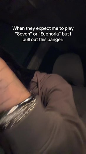 “Do u know ball” I KNOW BALLLL IM NOT NEW TO THIS #bts #Jungkook #btsarmy #paperhearts #btsjungkook