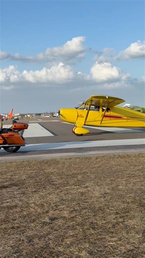Fun fact: SUN ‘n FUN had over 8,000 aircraft operations for the 2025 Aerospace Expo! ✈️ Did you bring your aircraft into #SNF25?? 🛬 📹 Isaac Castellanos #SUNnFUN #Aircraft #Airport #Airplane #Airplanes #AircraftOperations #Aviation #Pilot #Pilots #FlyIn #AvGeek #AviationEnthusiast #AviationLover #Lakeland #LakelandFL | SUN 'n FUN