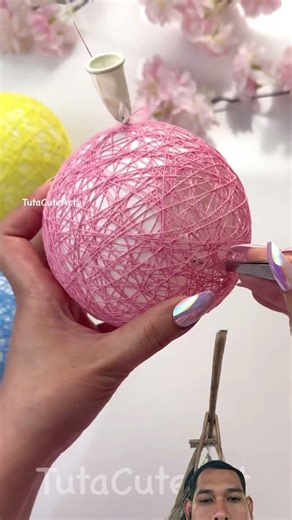 Easy DIY Home Decor with Thread Balls #diy #diycrafts #craft 🧶 #craftblogger #craftyideas #funny