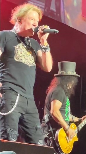 When Axl and Slash Hit at the Same Time