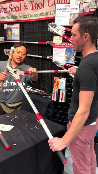 Cutting Thick Branches Made Easy! #loppers #pruning #ratchet #gardeningtools #pruningtool