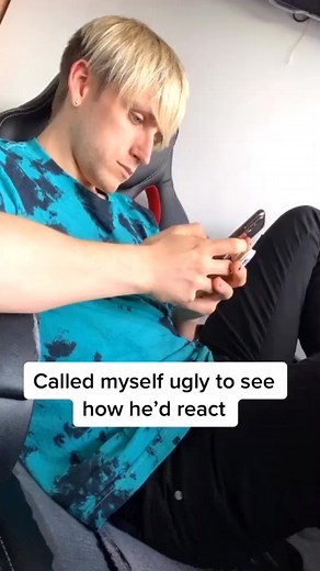 Boyfriend Reacts to Girlfriend Calling Herself Ugly
