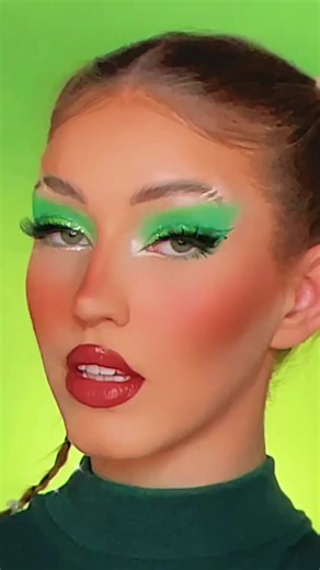 Green Buttercup Makeup Tutorial | Powerpuff Girls Cosplay