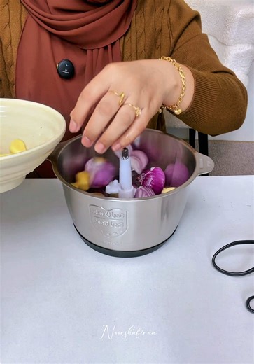 Versatile Blender: The Ultimate Kitchen Tool