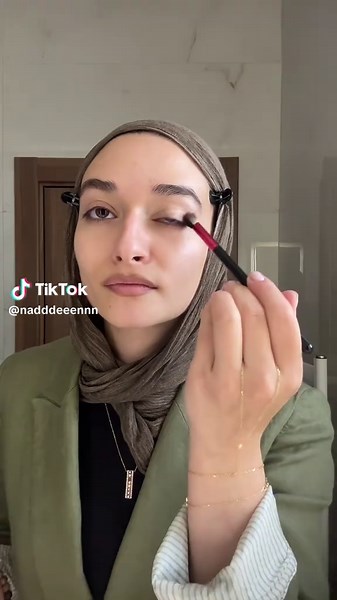 Midnight Tones & Green Magic Makeup Tutorial for Eid