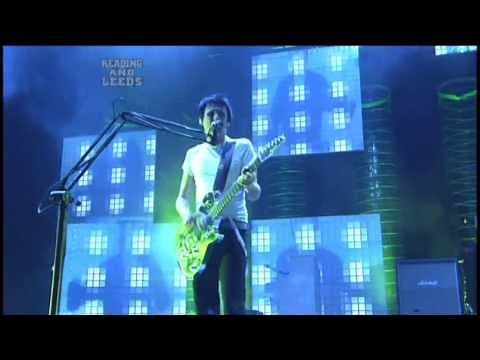 Muse - Plug In Baby live @ Reading Festival 2006 [HD]