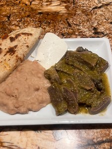Lengua en Slasa Verde #salsaverde #lengua #lenguaensalsaverde #recetasfaciles #recetasmexicanas #comida | Tia Juanas Cocina
