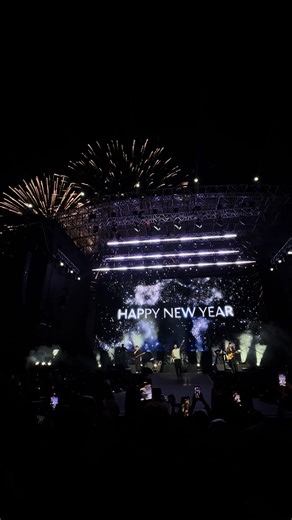 Happy New Year Celebration with Maroon 5