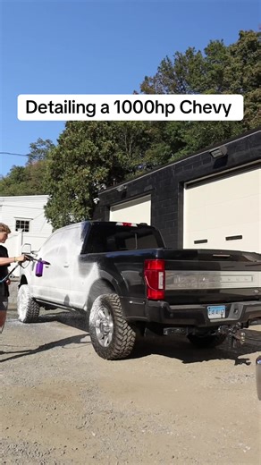 Explore the Stunning Ford F350 Platinum in Detail