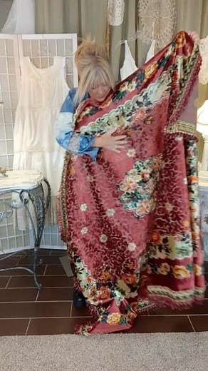 Beautiful Handmade Vintage Tapestry Velvet Purse - Sewing Tutorial