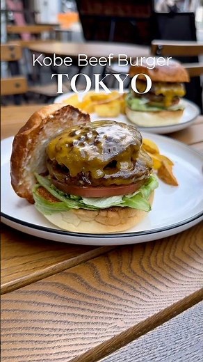 Kobe beef burgers available in Tokyo🍔
