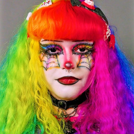 Here's how I achieve my rainbow vampire look 😍🌈 | Hooked On The Look