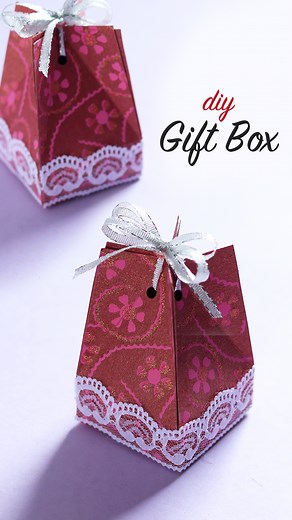 "Wrap your gifts in style with this easy tutorial on how to make a tiny paper gift box! 🎁✨ #giftwrapping #diygiftbox #crafttutorial #diy #diyvideos #diyprojects #diytutorial #artandcraft #papercraft #giftbox #giftideas #gifting #giftwrapping #giftwrappingideas #tutorialvideo #howto | D.I.Yay