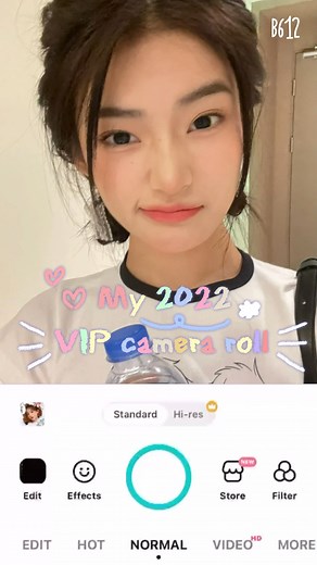MY CAMERA ROLL 2022 ✨ Thế là chúng ta đã đi đến tuần cuối cùng của năm 2022 rồi. Hãy gác lại các lo âu và cùng tận hưởng, ghi lại những khoảnh khắc cuối cùng của năm với bộ filter cực "VIP" của nhà B612 nhé! Filter hiện đã có sẵn ở tab VIP trên app B612 拾 Mau rủ bạn bè vào chụp ngay thôi Đừng quên chia sẻ lên Facebook hoặc Instagram Reels nhé  #B612 | B612 | Facebook