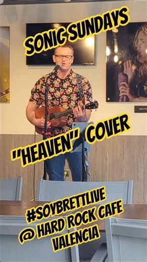 "Heaven" (Bryan Adams) cover performed LIVE by Soy Brett @ Hard Rock Cafe #baritoneukulele