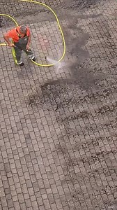 This Block Paving Was FILTHY #driveway #blockpaving #cleaningpros #pressurewashing | Mr. Jet Washing