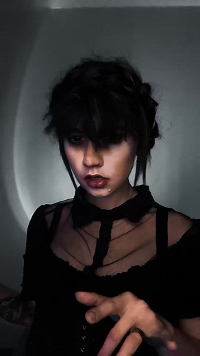 !! FAKE FAKE FAKE !! Inst/TG: sad_prince_frog #wednesday #wednesdayaddams #wednesdaycosplay #wednesdaynetflix