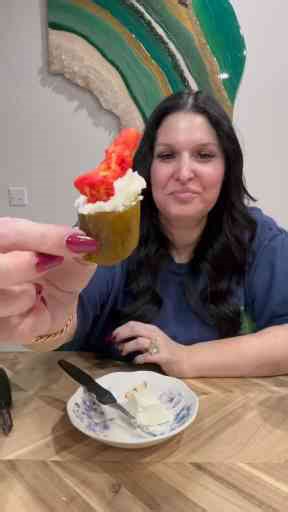 Food Review: Pickle Hot Cheetos with Cream Cheese & Pickles