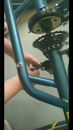 How I installed bike chain on bike's rear derailleur