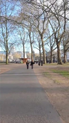 Beautiful Green Park | London City Tour 4K