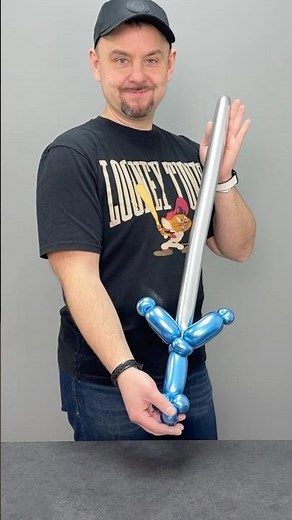 Quick and easy balloon sword tutorial! 🗡️ Perfect for parties or just for fun. #tutorialvideo
