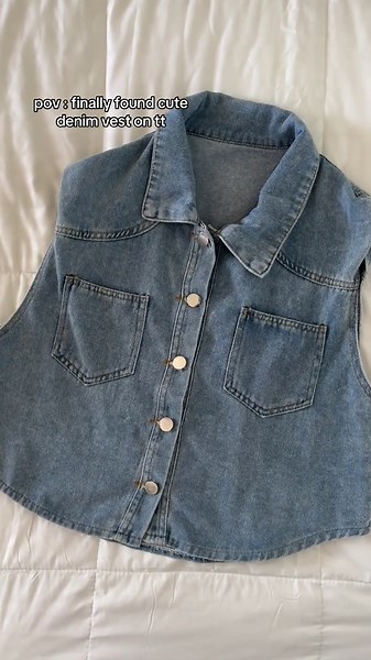 Stylish Vest Outfit Ideas for Women