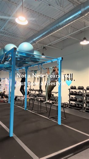 Found the floating floor this year @Burn Boot Camp and I’ll never look back. #newyearseve #burnbootcamp #postpartumjourney #momfitness