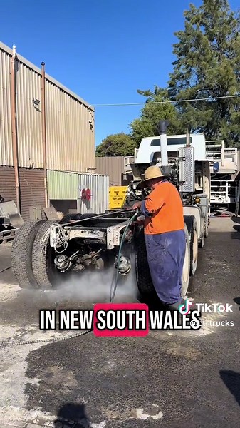 What a day looks like at CTR Trucks Sales! • • • • #truckers #trucking #trucker #truckerlife #truck #truckerslife #truckdriver #trucks #trucklife #truckdrivers #truckinglife #peterbilt #bigrig #kenworth #truckdaily #wheeler #truckin #trucksofinstagram #truckporn #transport #logistics #freightliner #life #trucknation #diesel #transportation #truckstop #truckerstyle #largecar