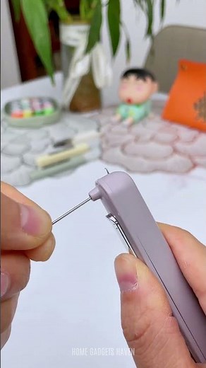2 in 1 Needle Threader Seam Ripper #homegadgetshaven