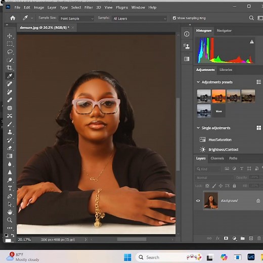 Mastering White Balance doesn’t have to be hard! 🎨✨ If your photos look too warm or too cool, Photoshop’s Curves Adjustment can fix it instantly — even if you’re a total beginner. Just sample the highlights, shadows, and midtones, and watch your colors snap into place! Perfect for photographers, editors, and creatives who want clean, natural colors. Ready to level up your editing today? 🔥📸 #PhotoshopTips #WhiteBalance #PhotoEditing | PhotoGrafix Academy