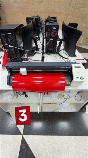 Vinyl cutter in the FABLAB of the Alcoy Campus of the UPV