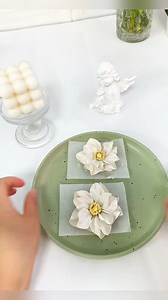 How to make big flower #makingflowers #bigflowers #flower #art #artist #cakeart #cakedesign #reels #shorts #fbreels # | HidaMari Cooking