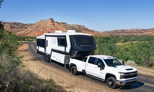 The Brinkley Model Z 2700 Is a Mid-Size Luxury Fifth Wheeler Loaded with Surprises