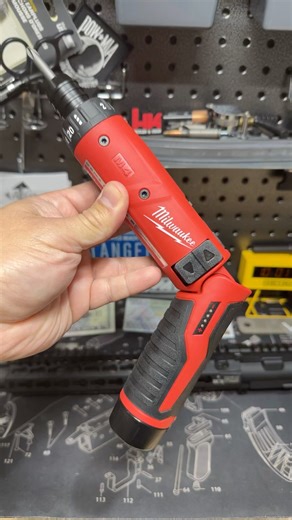Milwaukee M4 1/4” Hex 2-Speed Screwdriver Kit 😱 #milwaukeepowertools
