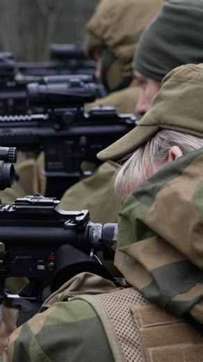 Lærer å krige av ukrainere