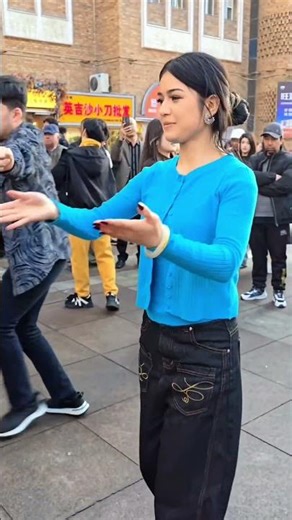 Xinjiang truly lives up to its reputation,seeing is believing! Was Guli pretty?Was her dancing good?