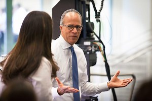 NBCs Lester Holt offers insight into fake news and hosting a debate with Trump
