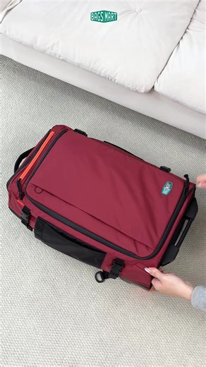 Meet the Blast 43L Roller Backpack! ☑️ Airline-approved ☑️ 3 carry modes: backpack, roller, or grab-and-go. ☑️ RFID pockets | Bagsmart