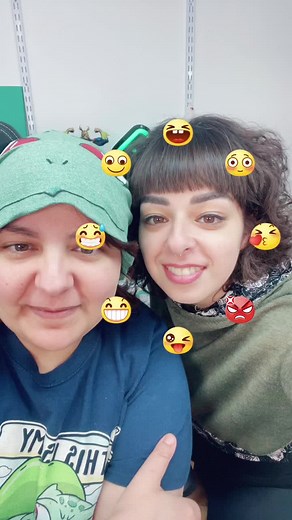 Hilarious TikTok Trend with Sisters - Sika Nerdecrafter Funny Moments