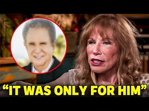 After 50 Years, Carly Simon FINALLY Confirms Who ''You're So Vain'' Is Abou