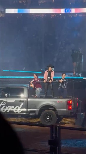 @JonasBrothers closing out their historic show at the Houston Rodeo, breaking the all time record with 75,600 attendees! 📸: revampedbekah on X #JoeJonas #NickJonas #KevinJonas #Jonas #JonasBrothers | Follow @jonasdailynews_ for more. | Jonas Brothers Daily News